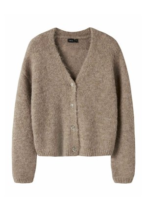 Cardigan beige en maille duveteuse avec manches longues, col en V, et quatre boutons transparents sur le devant.