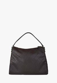 Bolso de mano de cuero marrón oscuro con un patrón tejido, forma estructurada, asa curva única y detalles de herrajes metálicos.