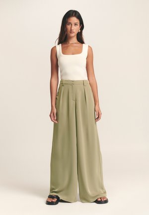 VIEW PANT - Stoffhose - light olive