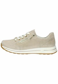 Beige Wildlederschuhe mit weißen Schnürsenkeln und seitlichem Reißverschluss, ausgestattet mit einer gepolsterten Sohle und Gummisohle für besseren Halt. Keine sichtbaren Muster.