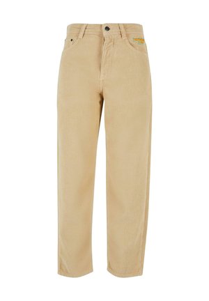 Beige kordfløjlsbukser med lodrette striber, der har straight-leg design, fem lommer, en sort hardwareknap og broderet logo-detalje.