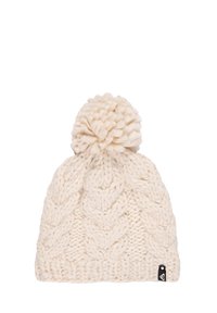 Witte gebreide beanie met een grote pompon bovenop, voorzien van een kabelbreipatroon en een klein zwart merklabel aan de zijkant.