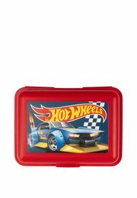 Custodia di plastica rossa con un design promozionale di Hot Wheels, raffigurante una macchina da corsa blu e fiamme, incorniciata da un motivo a scacchi bianco e nero.