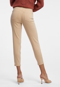 ORSAY MIRTA - Džíny Slim Fit - beige