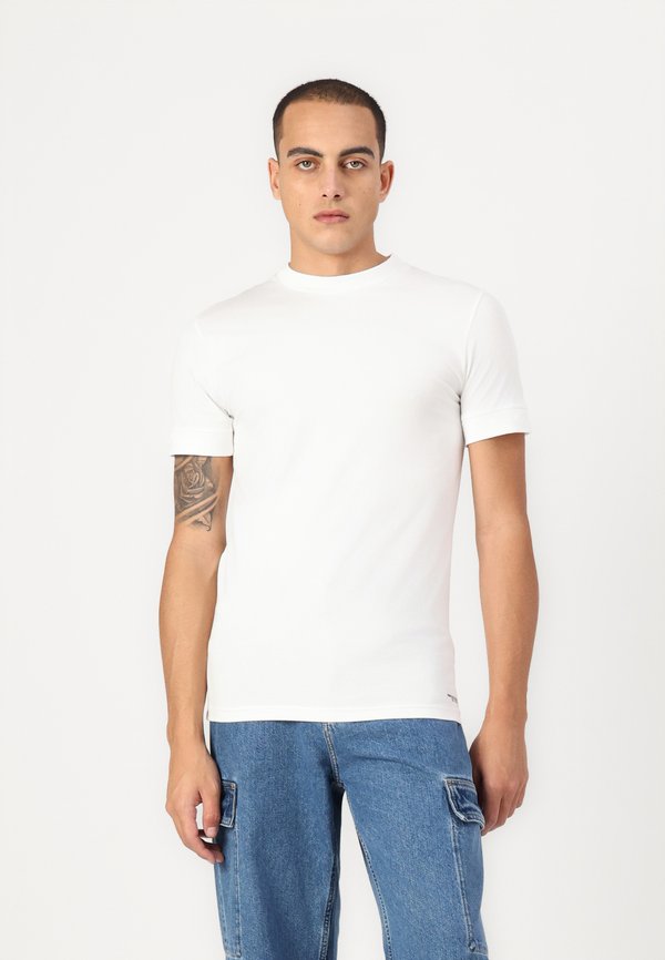 ANTON - Basic T-shirt