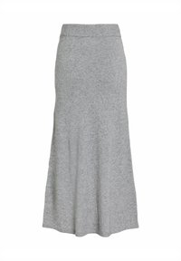 Jupe midi tricotée grise avec une taille ajustée, forme légèrement évasée, texture lisse et détail de ourlet côtelé.