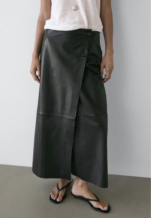 Massimo Dutti WITH SEAMS - Maxi sukně - black