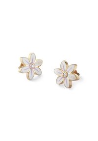 Boucles d'oreilles en métal doré en forme de fleurs, avec des pétales en émail blanc et rose, ornées d'un strass transparent au centre, présentant une finition polie.