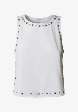 Haut blanc sans manches avec encolure ronde, décoré de petites clous métalliques le long du col, des côtés et de l'ourlet.