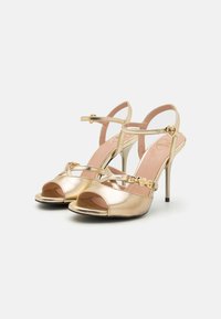 Love Moschino CHAIN STRAP - Sandali z visoko peto - platino