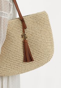 Niewybrane, beige/tan