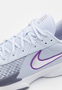 Nike Performance GT CUT ACADEMY - Basketsko - football grey/metallic silver