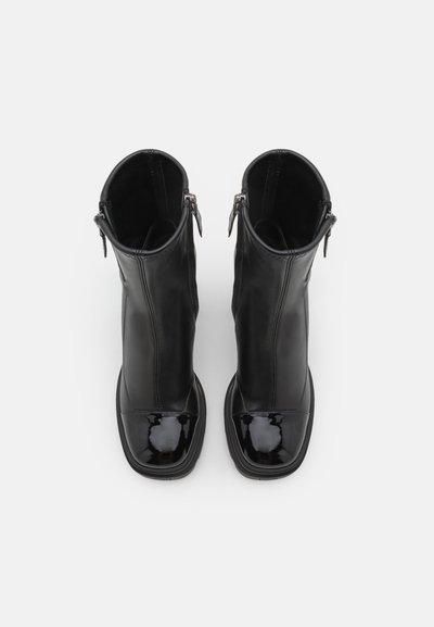 Giuseppe Zanotti BOOTIE - Bottines à plateau - black