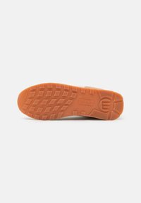 mtng JOGGO - Baskets basses - beige