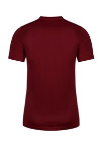 Bordeauxrood shirt met korte mouwen en een ronde hals. Gladde stof met een subtiele textuur; naadloze schouders en een aansluitend ontwerp.