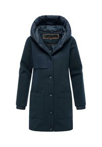 Navyblauwe lange jas van zacht materiaal met een capuchon, voorzakken en drukknoopsluiting. De gevoerde voering is zichtbaar in de capuchon.