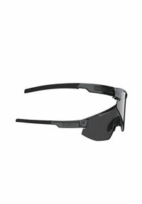 Gafas de sol deportivas negras con un diseño envolvente, que presentan un marco elegante, lentes tintados y acentos de goma para un mejor agarre y comodidad.