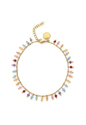 Tobillera de cadena de oro con pequeñas cuentas de colores en tonos pastel y brillantes, distribuidas de manera uniforme alrededor de la cadena y una etiqueta redonda de cierre dorado.
