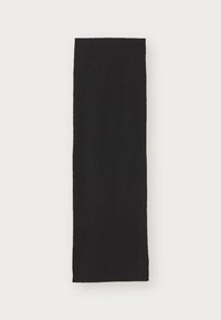Écharpe noire en tricot côtes, longue et rectangulaire, présentant une texture lisse sans motifs ni accents visibles.