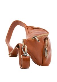 Borsa a tracolla in pelle marrone con una texture liscia, caratterizzata da una cerniera dorata e accessori in metallo. Include una tracolla regolabile e diverse tasche con zip.