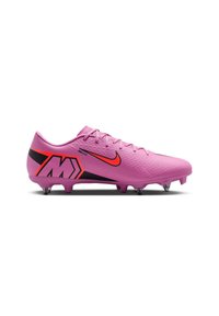 Rosa fotbollsskor med texturerad syntetisk ovandel, svarta och orange detaljer, rundad tå och sex dobbar för bra grepp.