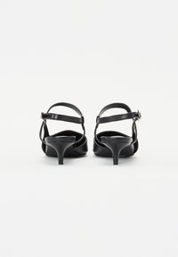Thumbnail Image 6