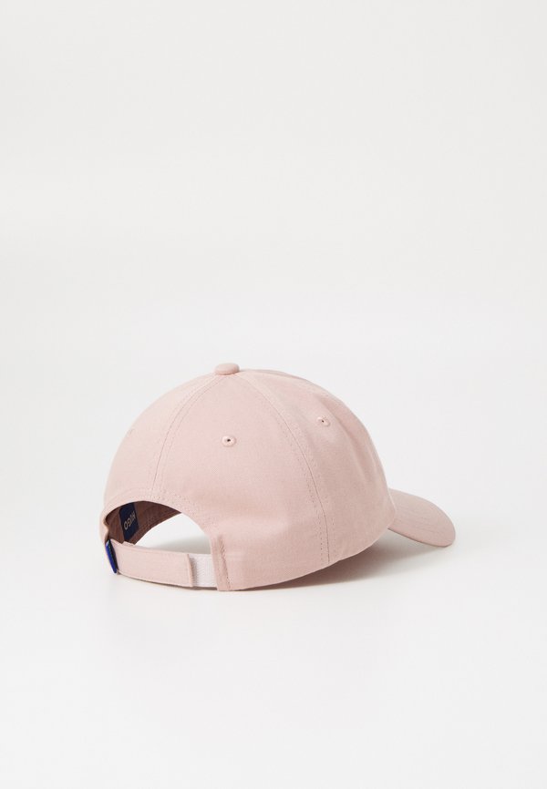 ALYCE SLOGAN - Cap2
