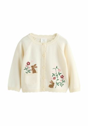 Cremefarbener Baby-Cardigan mit Knöpfen, bestickten braunen Kaninchen, rosa und roten Blumen sowie einer kleinen vorderen Tasche auf der linken Seite.
