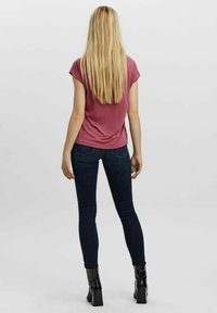 Vero Moda VMFILLI - Tricou basic - dry rose