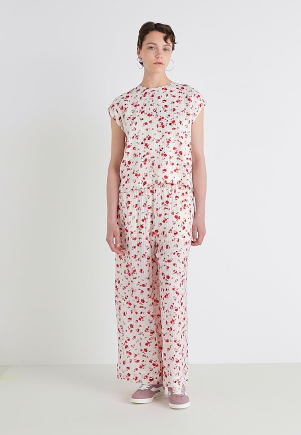 LIAN WOMEN LOW - Trainers - mauve shadows3