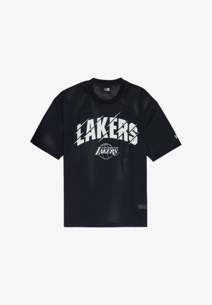 Sort basketballtrøje med korte ærmer i mesh med hvid "LAKERS" tekst og Los Angeles Lakers-logo på fronten.