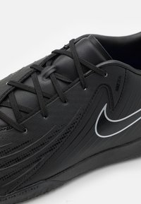 Nike Performance PHANTOM GX 2 ACADEMY IC - Beltéri futballcipő - black