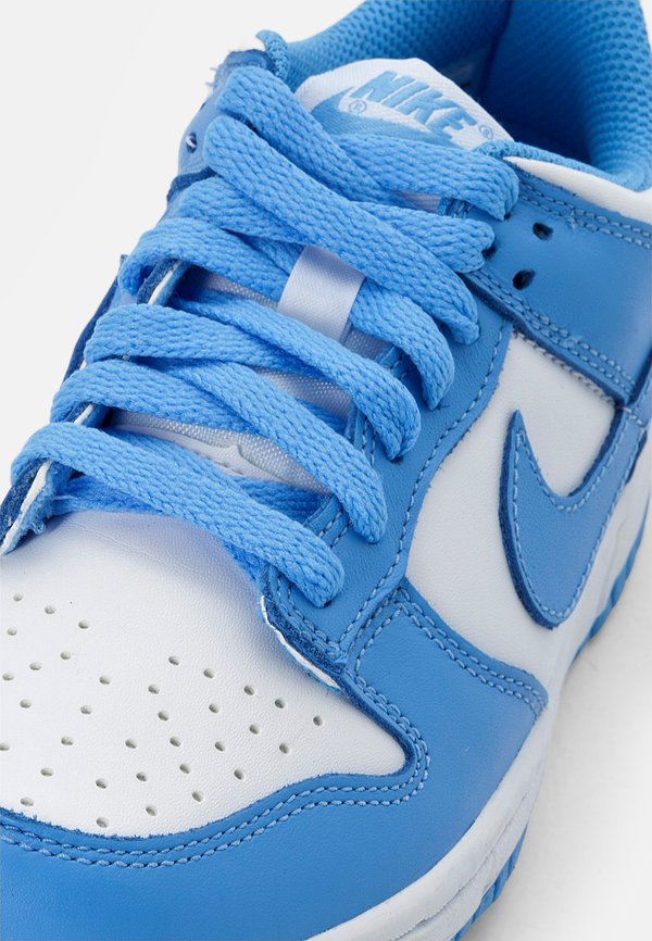 NIKE DUNK LOW - Trainers3