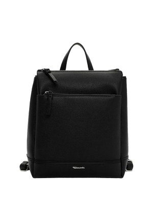 Zaino in pelle nera con finitura testurizzata, manico superiore e tasca frontale con cerniera. Include spallacci regolabili e un discreto accento del marchio.