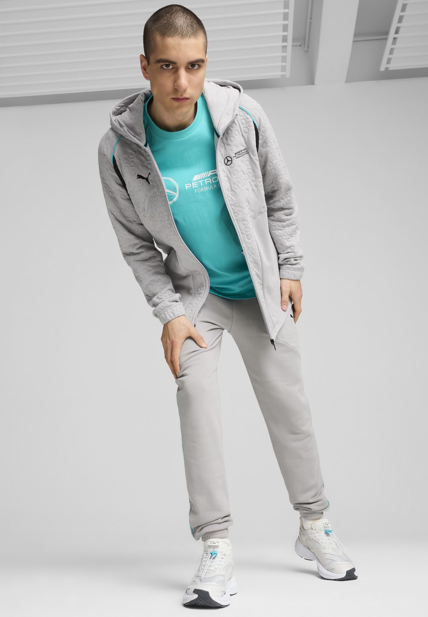 PUMA Mercedes-AMG Petronas ジャージ上下セット PUMA×MERCEDES AMG PETRONAS ジャージセットアップ Puma MERCEDES BENZ