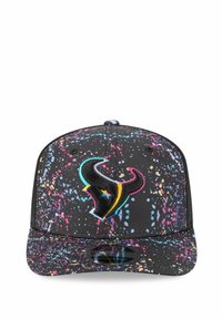 Schwarze Snapback-Cap mit buntem Spritzmuster, das auf der Vorderseite ein gesticktes Logo in Türkis, Pink und Gelb zeigt.