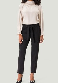 zero Blouse - beige