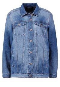 Veste en denim bleu avec une fermeture à boutons sur le devant, deux poches poitrine et un col classique. Présente une coupe décontractée et un léger effet délavé.