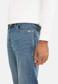 TOM TAILOR TTJOSH Slim - Vaqueros slim fit - tinted blue denim