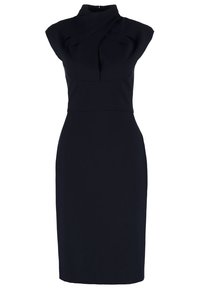 Granatowa sukienka do kolan z wysokim dekoltem i rękawami na ramiona. Posiada dopasowany krój z detalami w formie fałd na przodzie oraz ukrytą zamek.