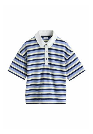 Polo à manches courtes avec col blanc et patte de boutonnage, présentant des rayures horizontales bleu, marine et jaune pâle.
