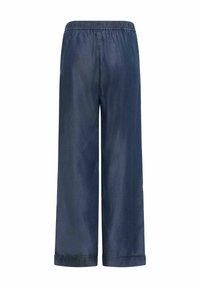 Pantalon bleu marine à jambes larges avec taille élastique et ourlets retroussés, vu de dos sur fond blanc.