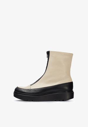 WONDERS Botki na platformie