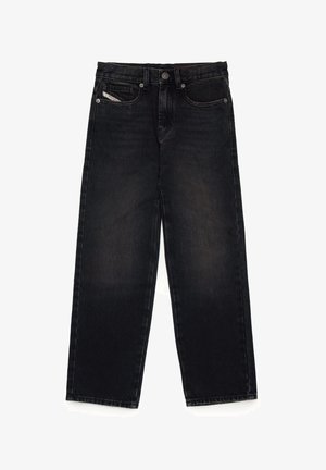 I jeans in denim nero presentano un design a gamba dritta, cinque tasche e un leggero sbiadimento. Il materiale è robusto con una texture liscia.