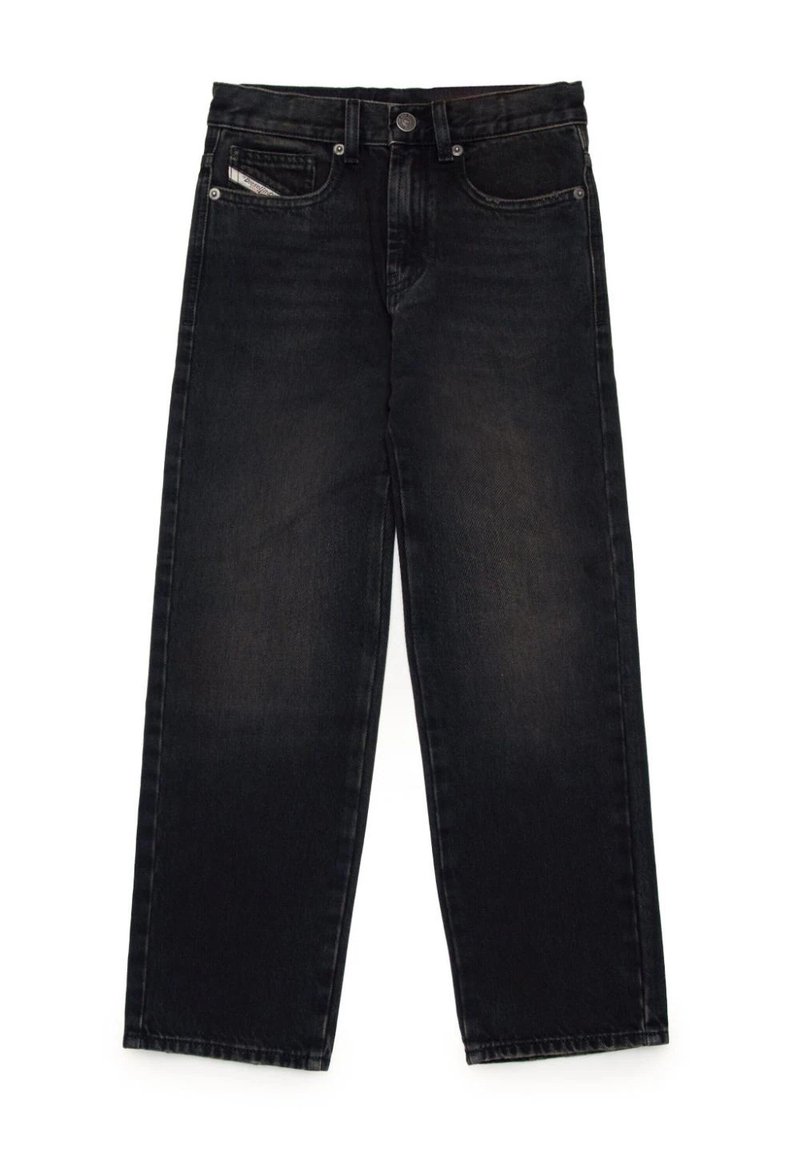 I jeans in denim nero presentano un design a gamba dritta, cinque tasche e un leggero sbiadimento. Il materiale è robusto con una texture liscia.