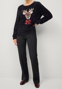 Ellos Collection Stickad tröja - black