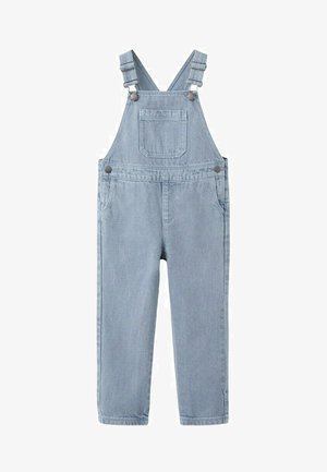 Salopetă de blugi albastru deschis, cu bretele ajustabile pe umeri, buzunar frontal pe piept, buzunare laterale și închideri cu nasturi metalici.