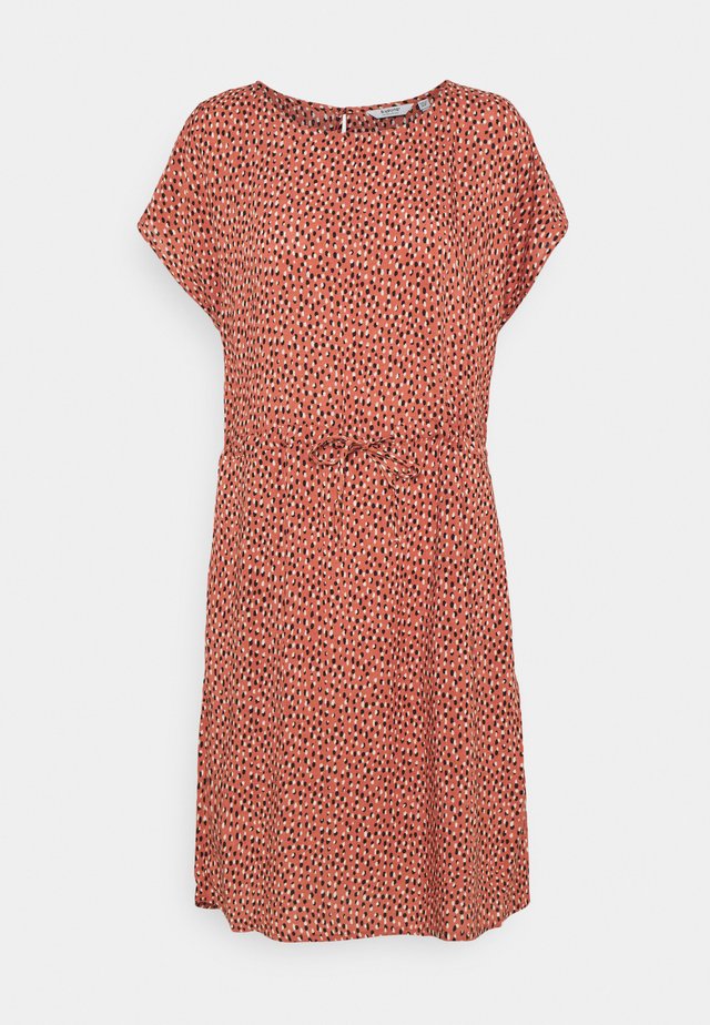BYMMJOELLA - Vardagsklänning - etruscan red
