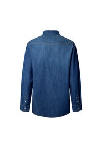 Denim shirt in donkerblauw, met lange mouwen, een kraag en knoopsluitingen op de manchetten. Soepele textuur met subtiele stikseldetails.