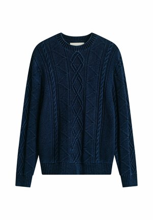 Pull en maille torsadée bleu marine avec motifs géométriques et torsadés, col rond, poignets et ourlet côtelés.